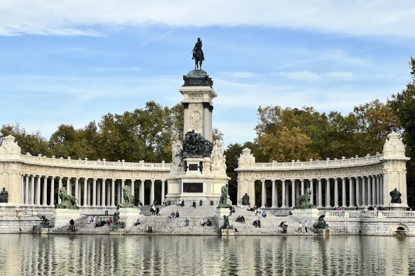 Monument To Alfonso Xii - SillySuitcase