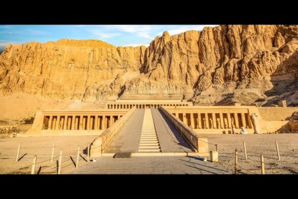 Mortuary Temple Of Hatshepsut - SillySuitcase