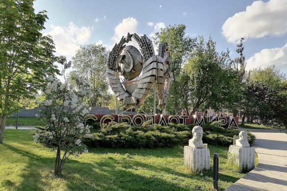 Muzeon Park Of Arts - SillySuitcase