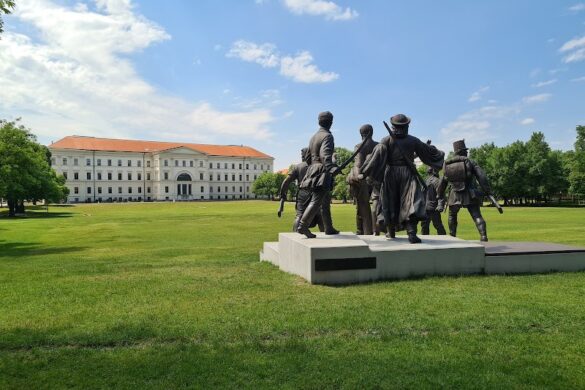 Orczy Garden - SillySuitcase