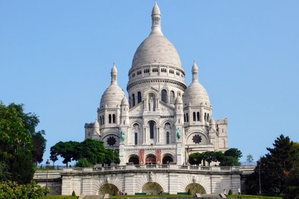 Overlook Of Paris - SillySuitcase