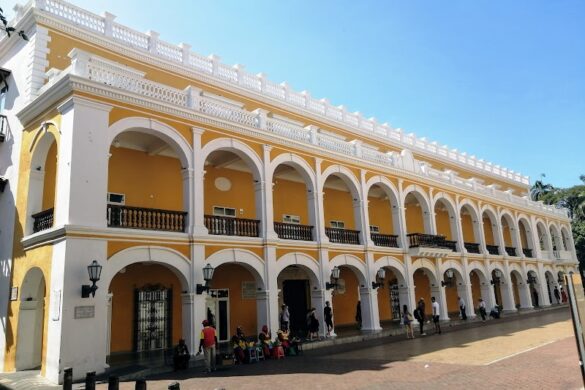 Palacio De La Proclamaci N - SillySuitcase