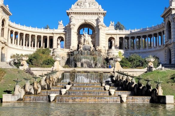 Palais Longchamp - SillySuitcase
