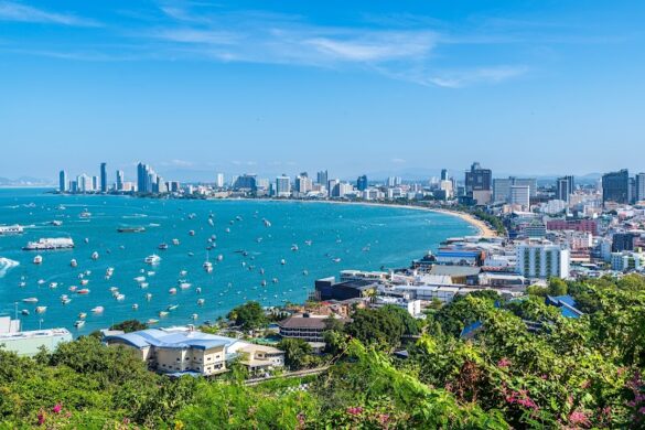 Phra Tamnak Mountain Viewpoint - SillySuitcase