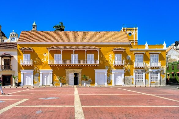 Plaza De La Aduana - SillySuitcase