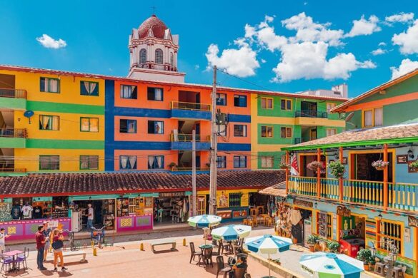 Plazoleta De Los Z Calos - SillySuitcase