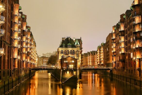Poggenm Hlen Bridge - SillySuitcase