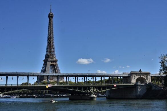 Pont De Bir Hakeim - SillySuitcase