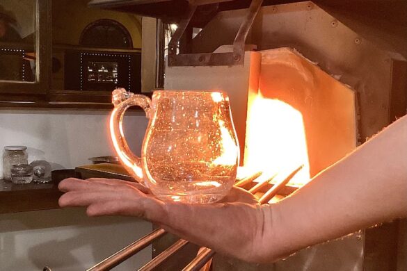 Pragl Glass Experience Center - SillySuitcase