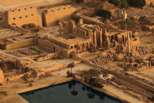 Precinct Of Amun Re - SillySuitcase