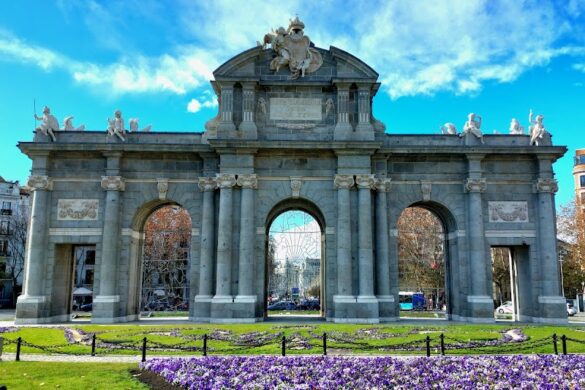Puerta De Alcal - SillySuitcase