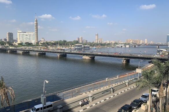 Qasr El Nil Bridge - SillySuitcase
