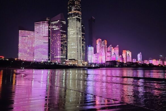 Qingdao Taipingjiao Park North Gate 1 - SillySuitcase