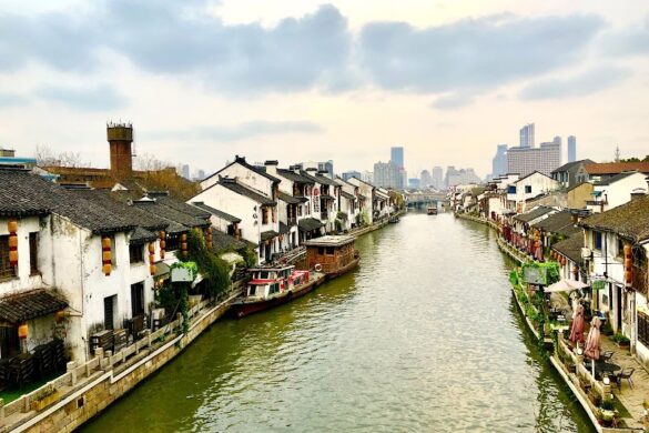 Qingming Bridge - SillySuitcase