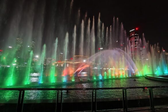Qiushui Square - SillySuitcase