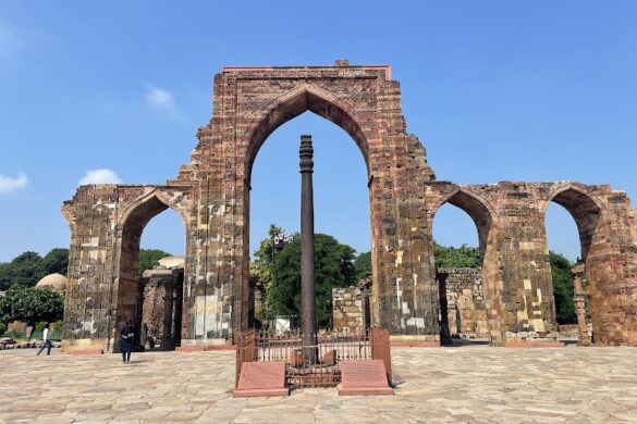 Qutb Minar - SillySuitcase