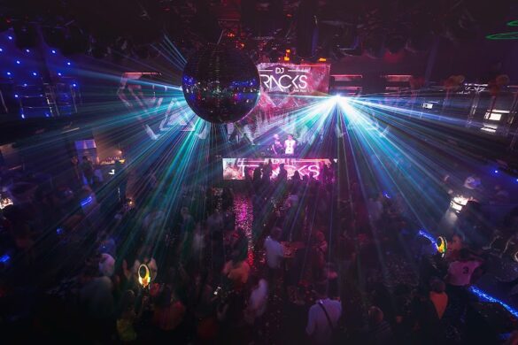 Republic Club Pattaya - SillySuitcase