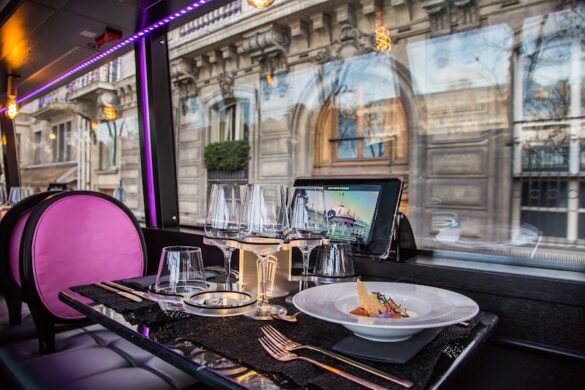 Restaurant Bus Toqu Paris - SillySuitcase