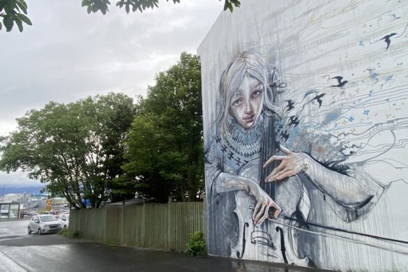 Reykjav K S Street Art - SillySuitcase