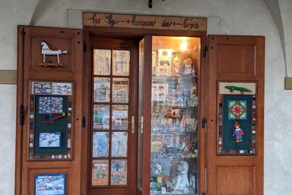 Rocking Horse Toy Shop - SillySuitcase