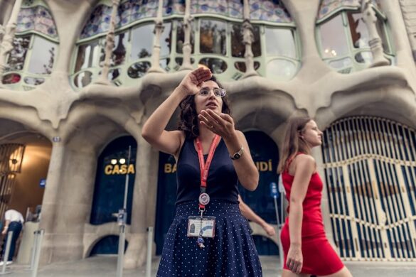Sandemans Free Tour Barcelona - SillySuitcase