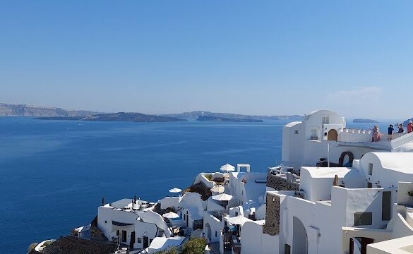 Santorini Explore - SillySuitcase