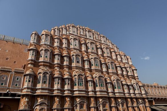 Seven Wonder Tour Travels - SillySuitcase
