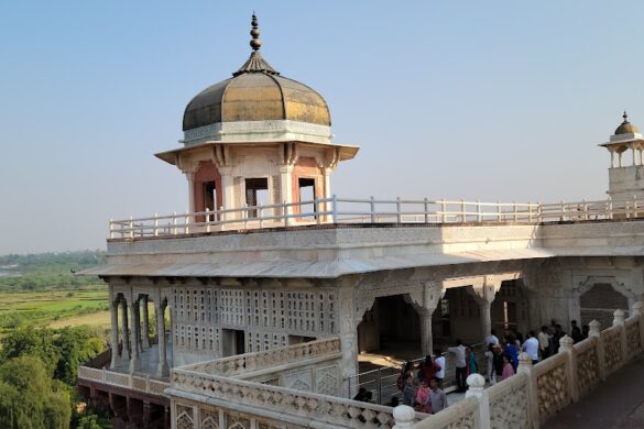 Shah Jahani Mahal - SillySuitcase