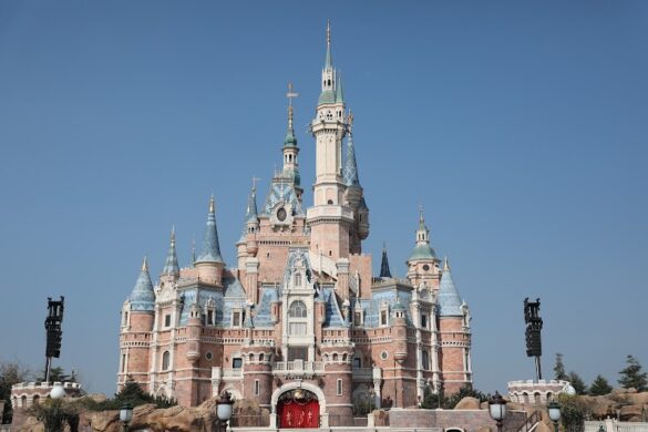 Shanghai Disneyland Park - SillySuitcase