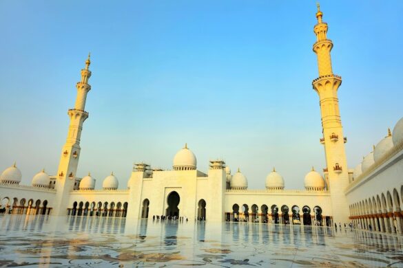 Sheikh Zayed Grand Mosque - SillySuitcase