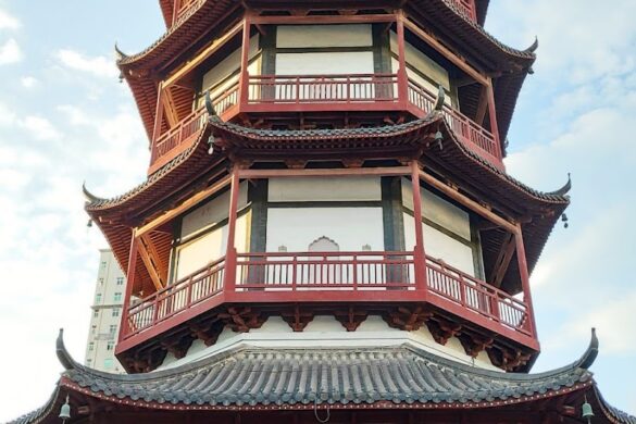 Shengjin Tower - SillySuitcase