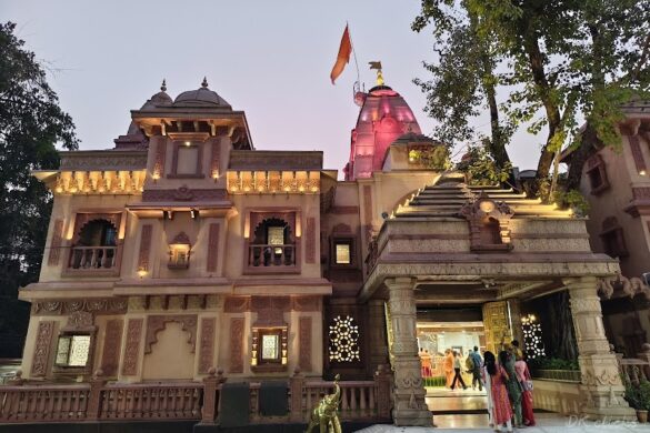 Shri Ganesh Mandir Tekdi - SillySuitcase