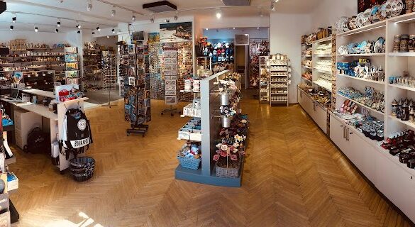 Smile Souvenir Shop Budapest - SillySuitcase