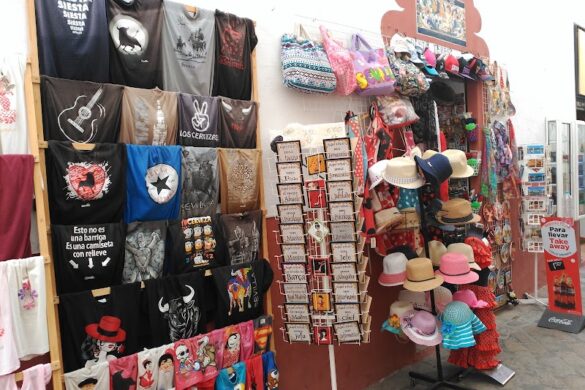 Souvenir Alegria De Sevilla - SillySuitcase