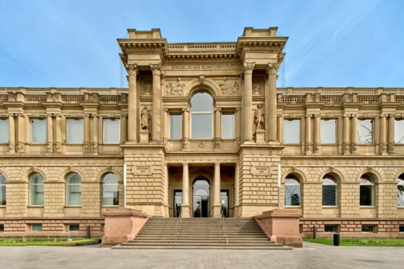 St Del Museum - SillySuitcase