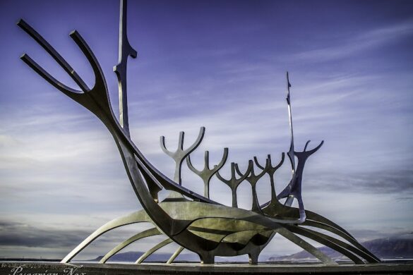 Sun Voyager - SillySuitcase