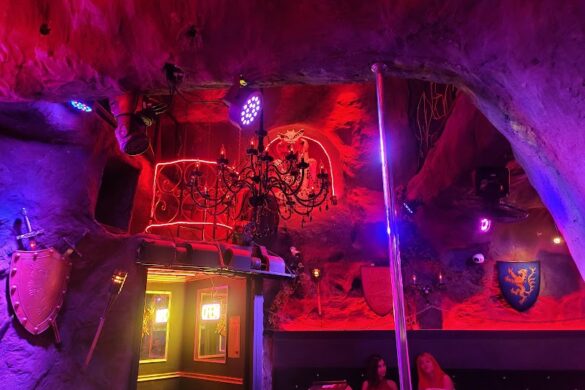 Suzy Wong S 2 Devil S Playground - SillySuitcase