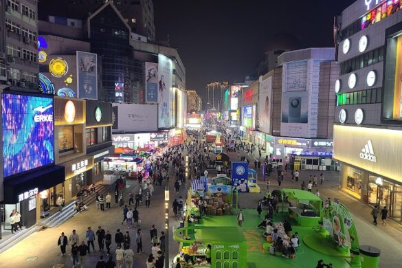 Taidong Commercial Pedestrain Street - SillySuitcase