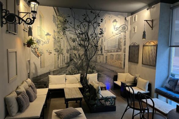 The Artist Bar Valencia - SillySuitcase