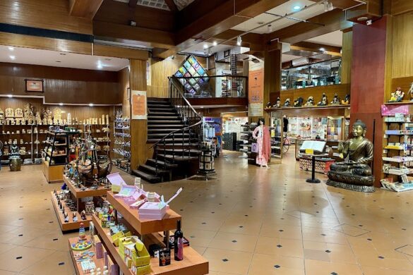 The Bombay Store P M - SillySuitcase