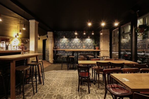 The Fox Bar - SillySuitcase