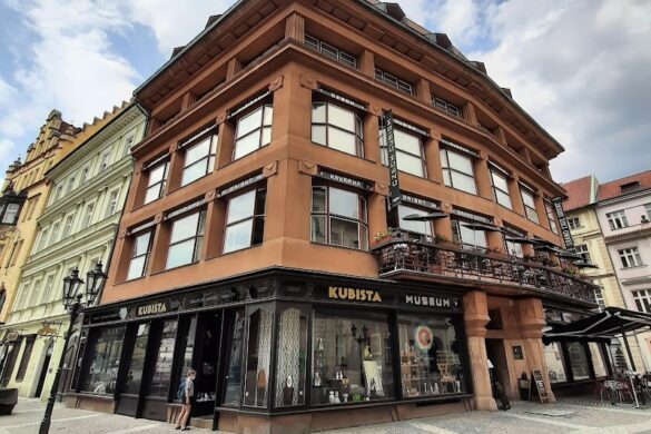 The Kubista Gallery - SillySuitcase