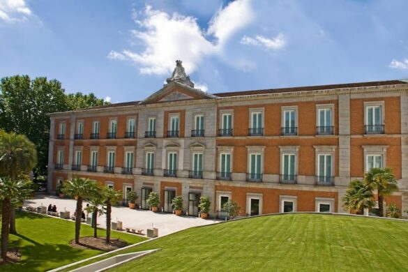 Thyssen Bornemisza National Museum - SillySuitcase