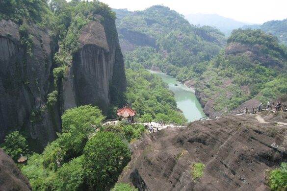 Tianyoufeng Scenic Area - SillySuitcase