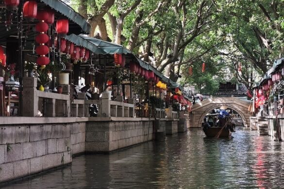 Tongli Ancient Town - SillySuitcase