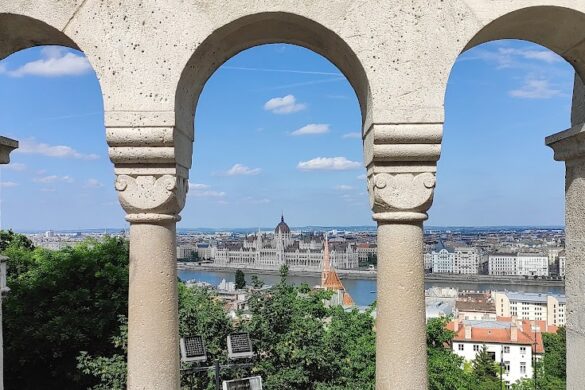 Top Budapest Tours Free Walking Tours - SillySuitcase
