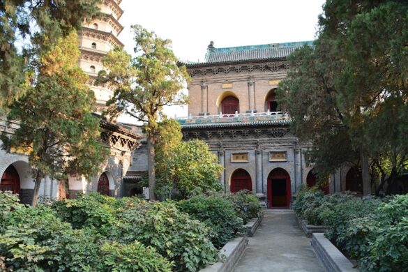 Twin Pagoda Temple - SillySuitcase