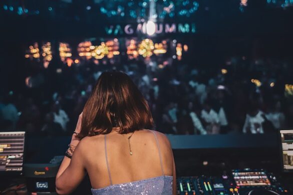 Vagalumme Nightclub - SillySuitcase