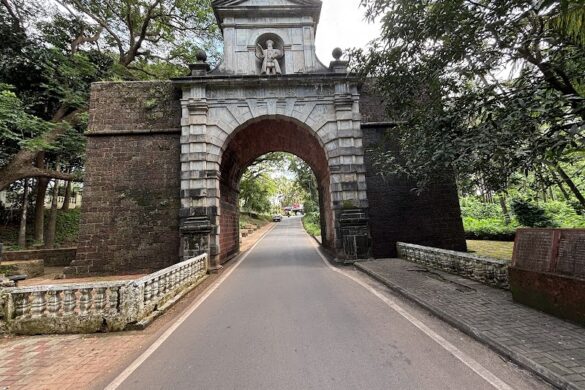 Viceroys Arch Goa - SillySuitcase
