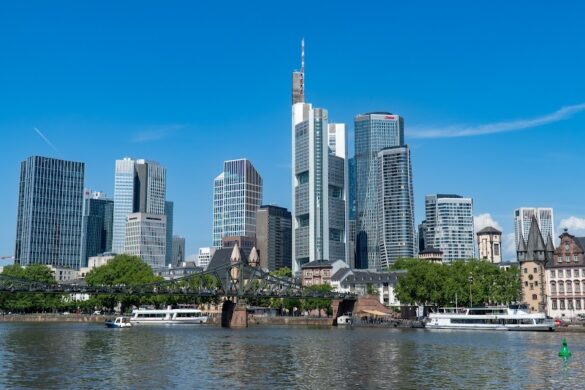 Viewpoint Frankfurt Skyline - SillySuitcase